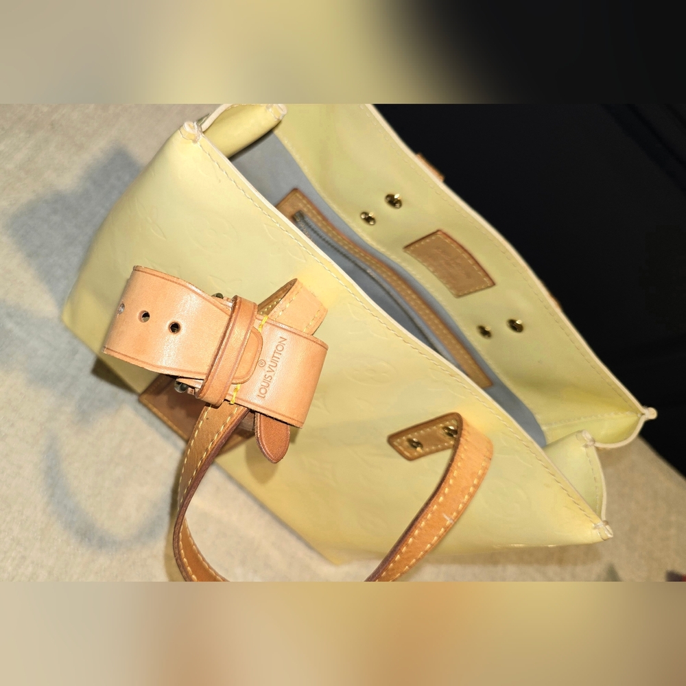 Authentic Louis Vuitton Vernis Yellow Reade PM Hand Bag with LV luggage tag - Picture 7 of 16